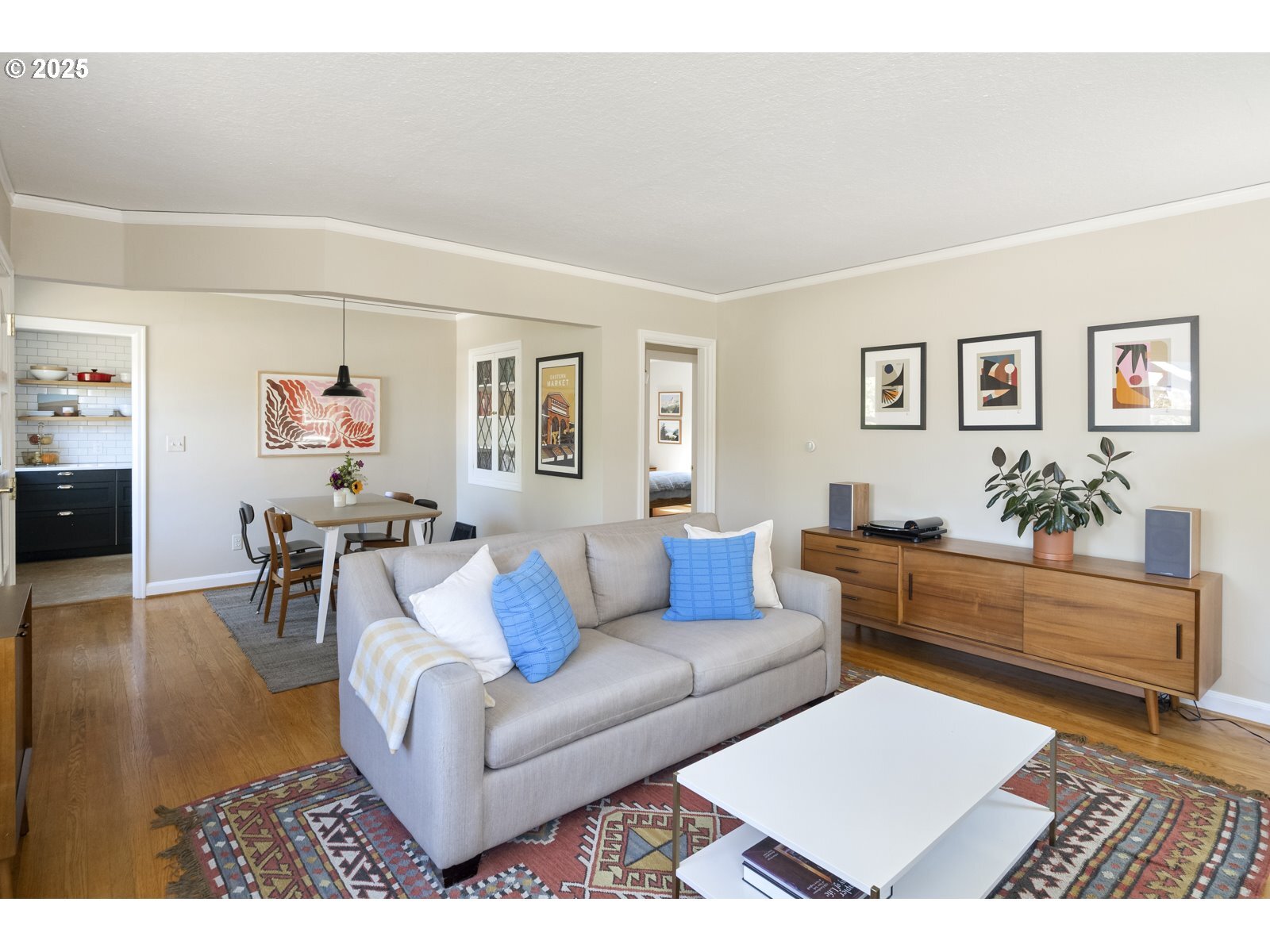 Property Photo: 6104 NE 7th Ave OR 97211