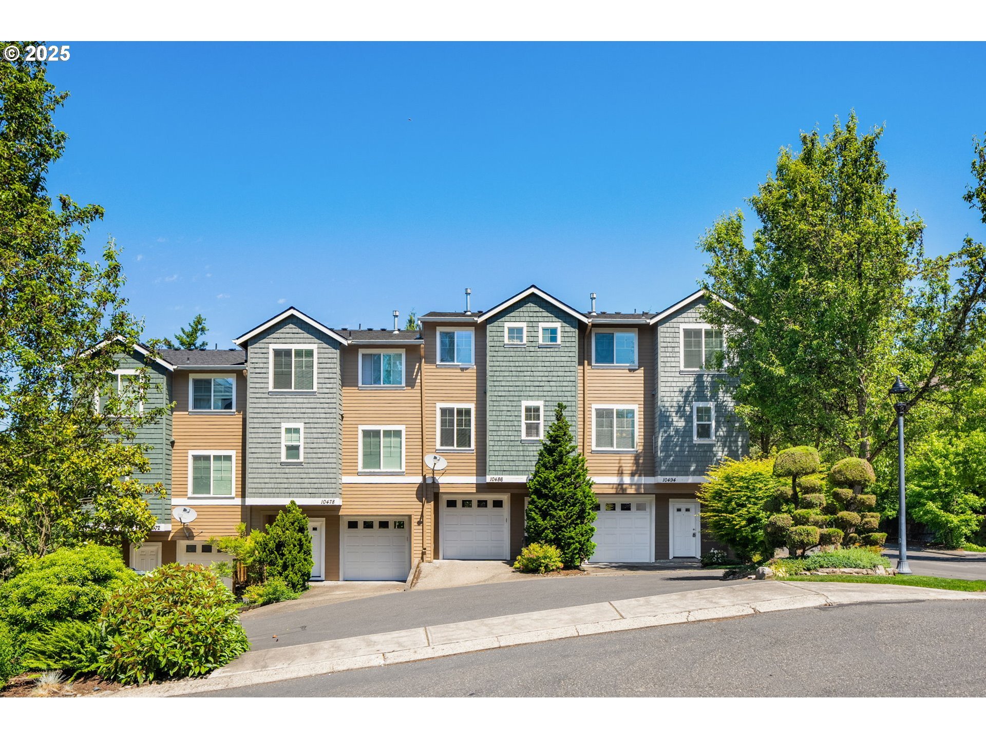 Property Photo: 10494 NW Forestview Way OR 97229