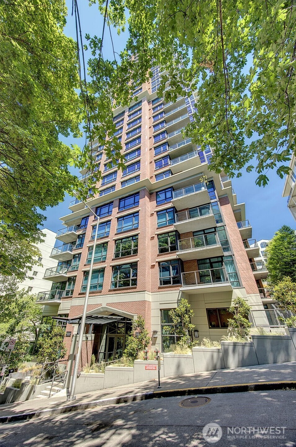 Property Photo: 1420 Terry Avenue 904 WA 98101