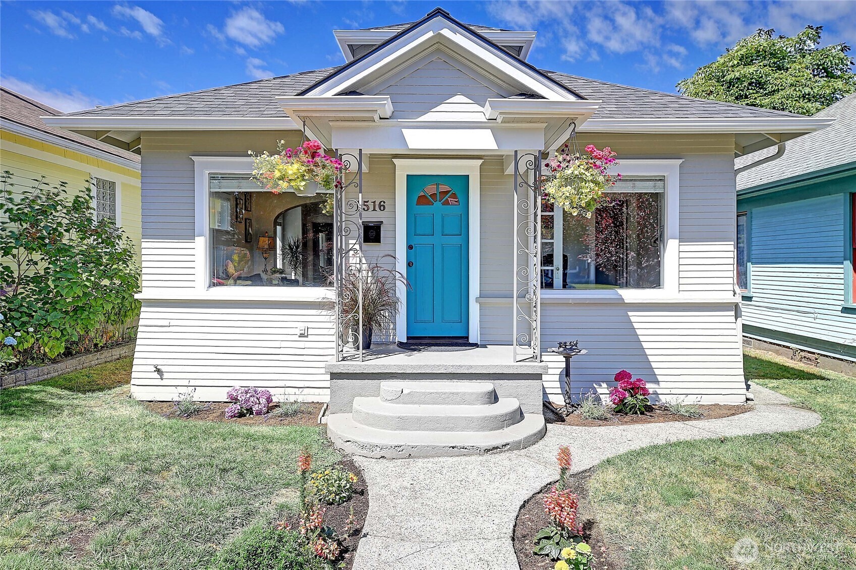 Property Photo: 1516 Hoyt Avenue WA 98201