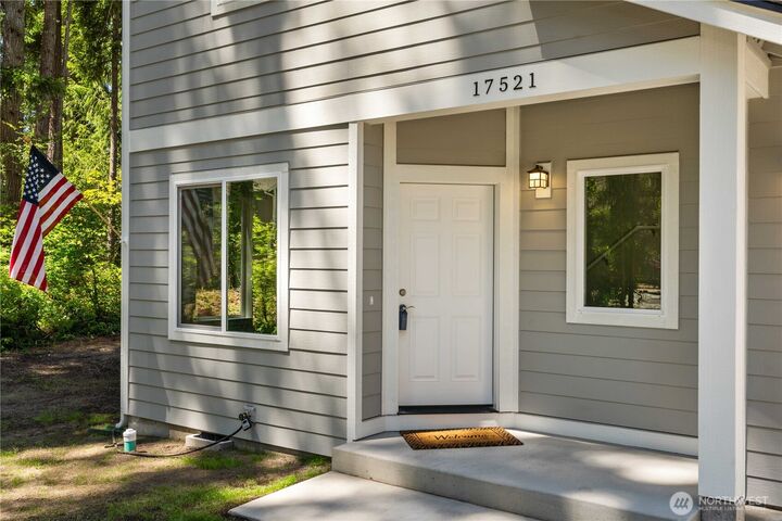 Property Photo:  17521  Loop Lane SE  WA 98597 
