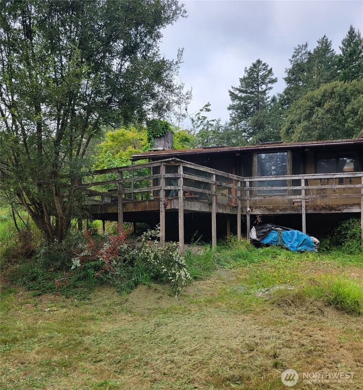 Property Photo: 605 E Skottowe Lane E WA 98250