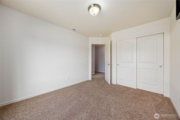 Property Photo:  1015  Sunny Brooke Lane  WA 98816 