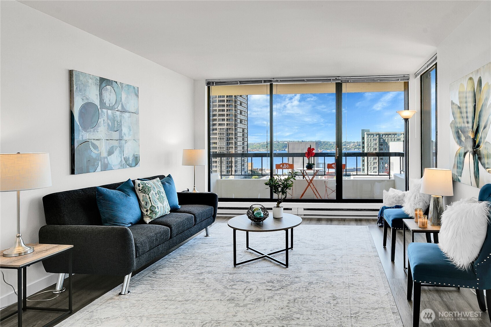 Property Photo: 2201 3rd Avenue 1303 WA 98121