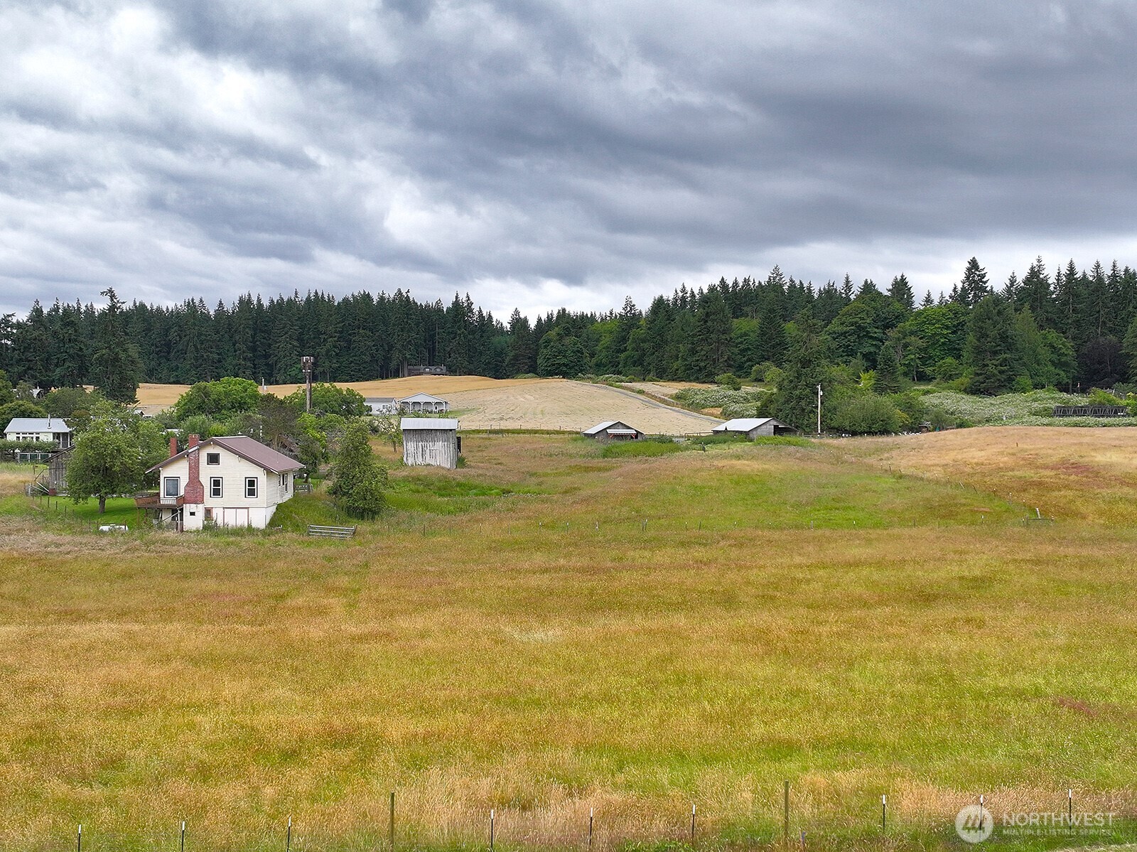 Property Photo: 683 3rd Street 2(B) WA 98260