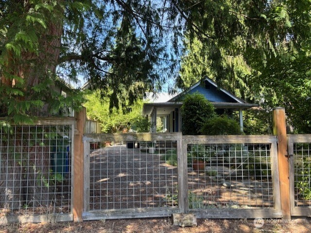 Property Photo: 8535 Dibble Avenue NW WA 98117
