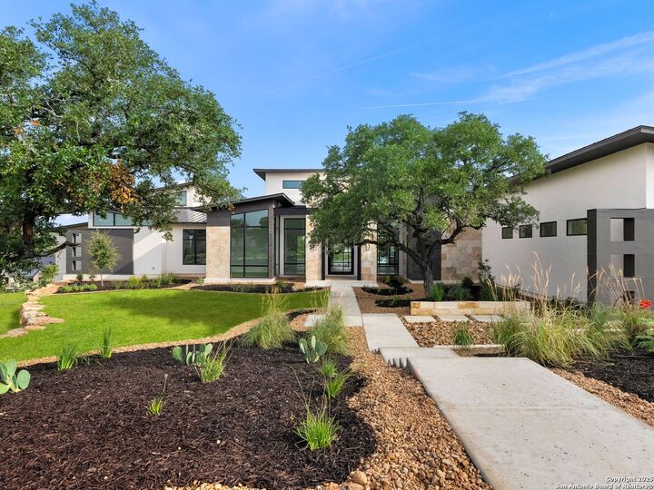 Property Photo: 11129 Barreal TX 78006