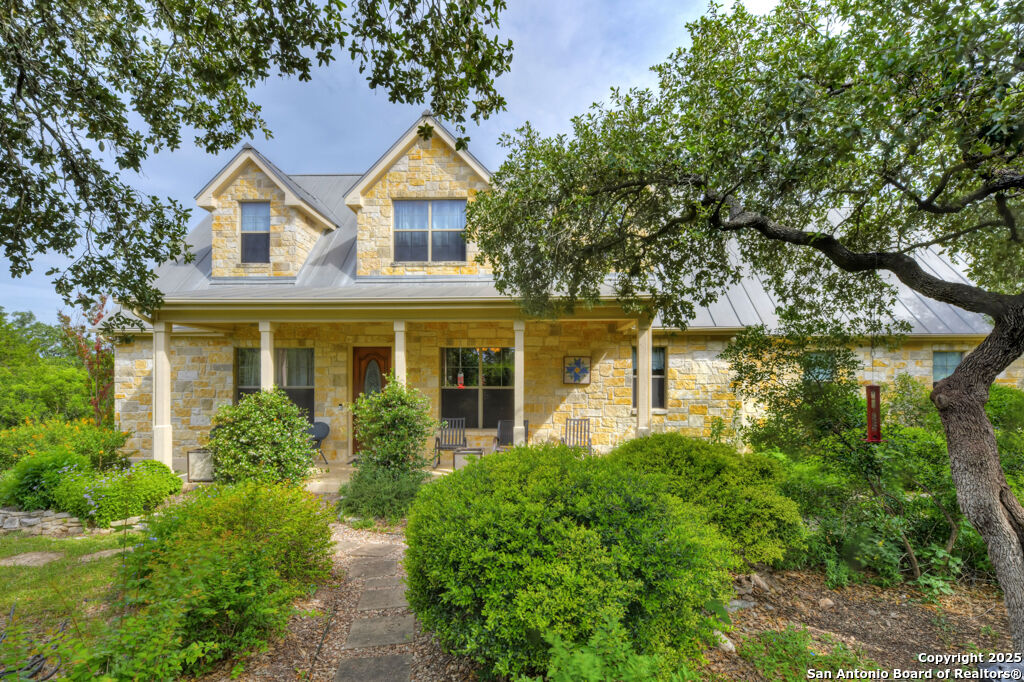 Property Photo: 853 County Road 2801 TX 78056