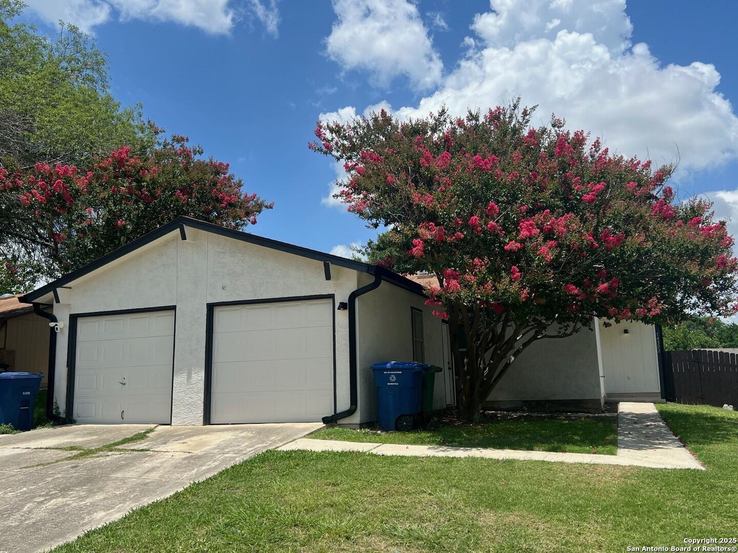 Property Photo: 14502 Woods Hole TX 78233