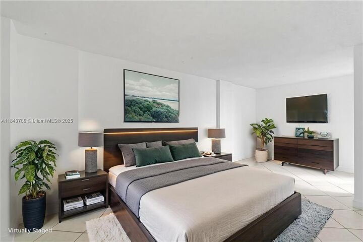 Property Photo:  20225 NE 34th Ct 819  FL 33180 