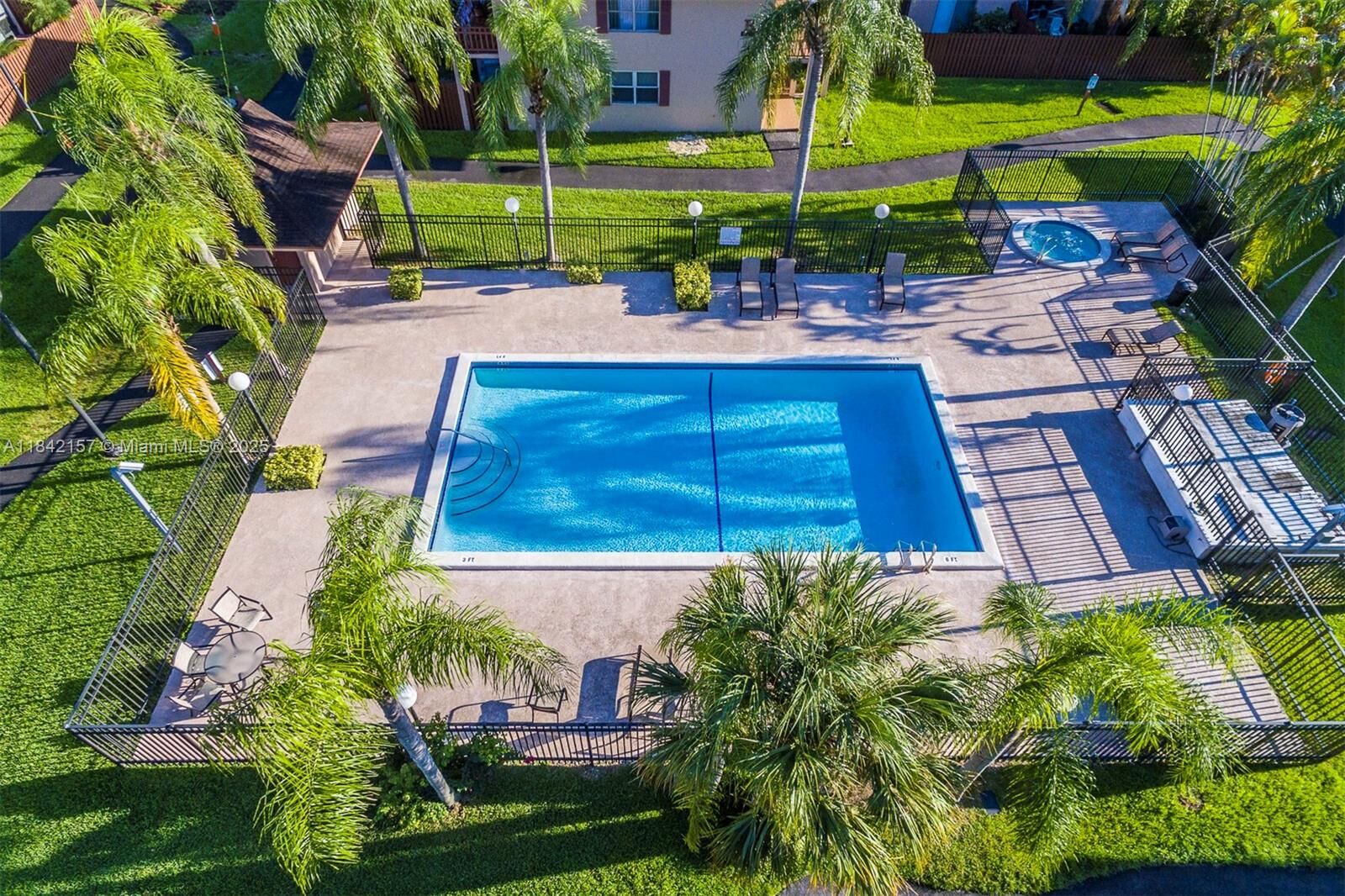 Property Photo: 11209 SW 88th St 204B FL 33176