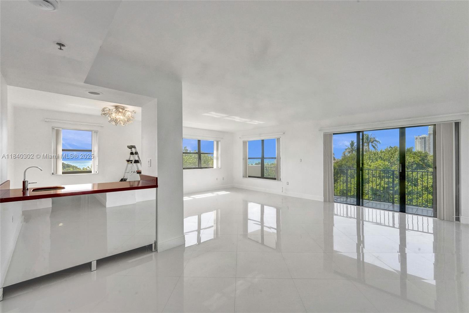 Property Photo: 1201 S Ocean Dr 402S FL 33019