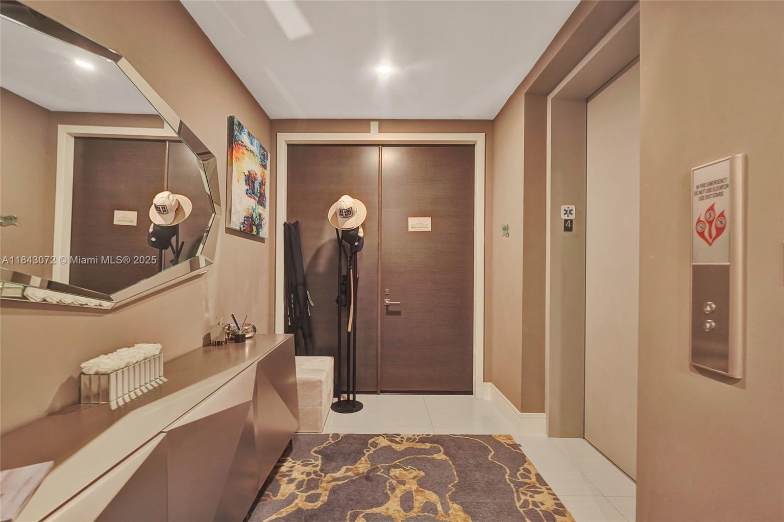 Property Photo: 3250 NE 188th St 402 FL 33180