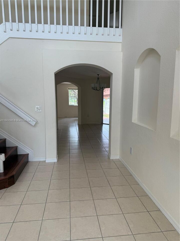 Property Photo:  16620 SW 47th Ter 16620  FL 33185 