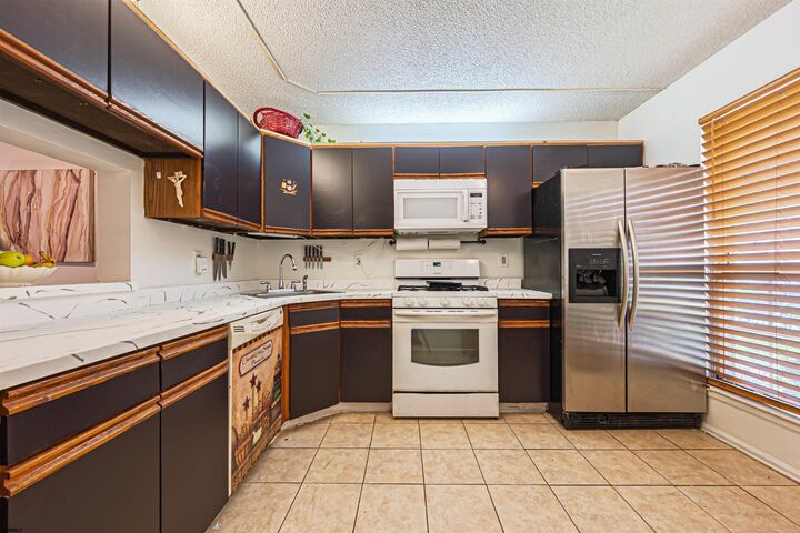 Property Photo: 41 Seneca 1062 NJ 08205