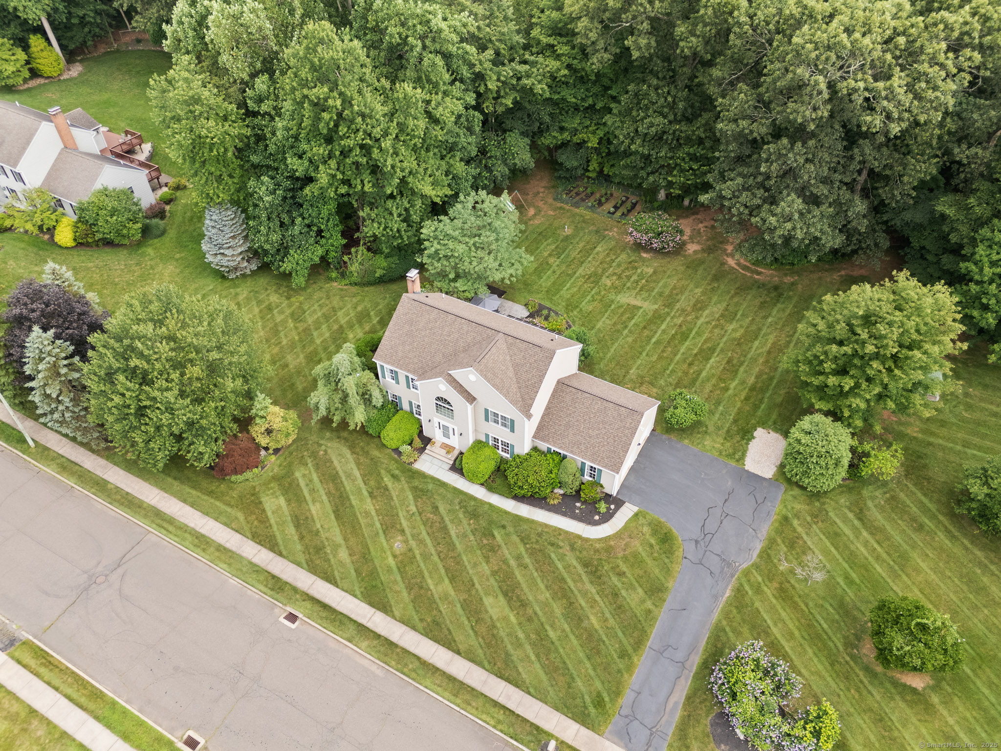 Property Photo: 20 Autumn Court CT 06410