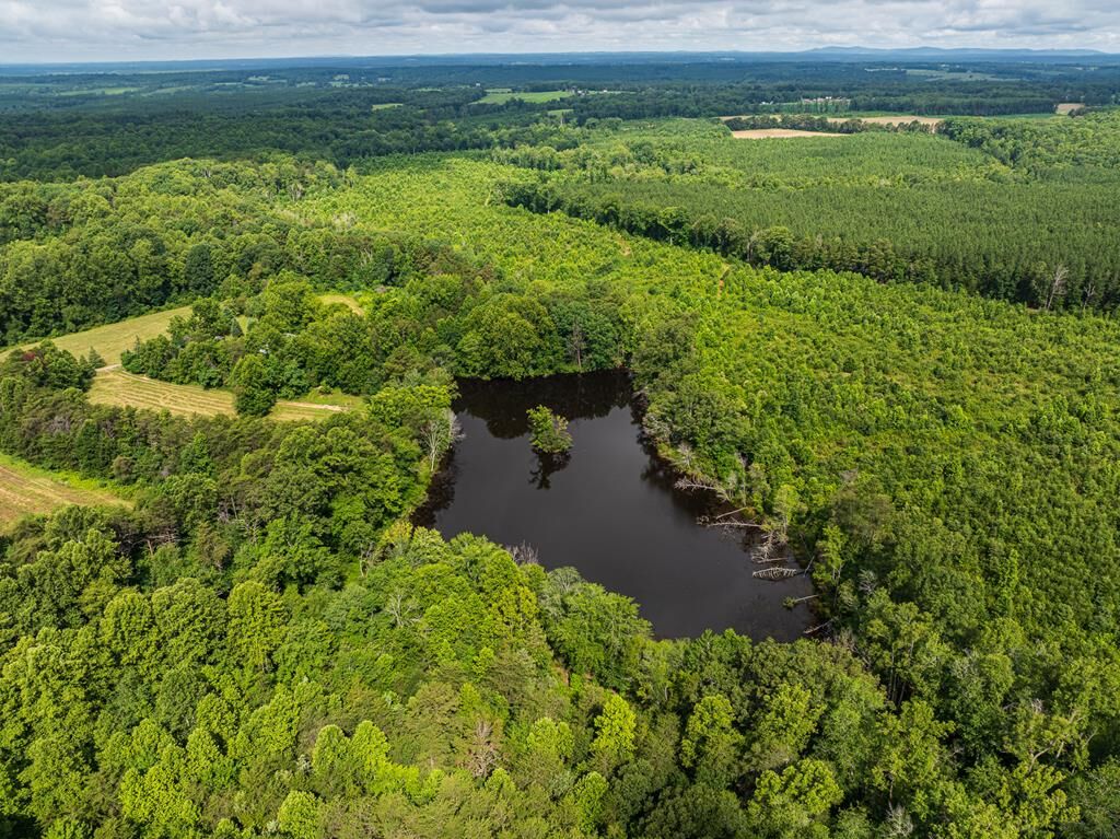 Property Photo: 909 Flying W Road VA 24528