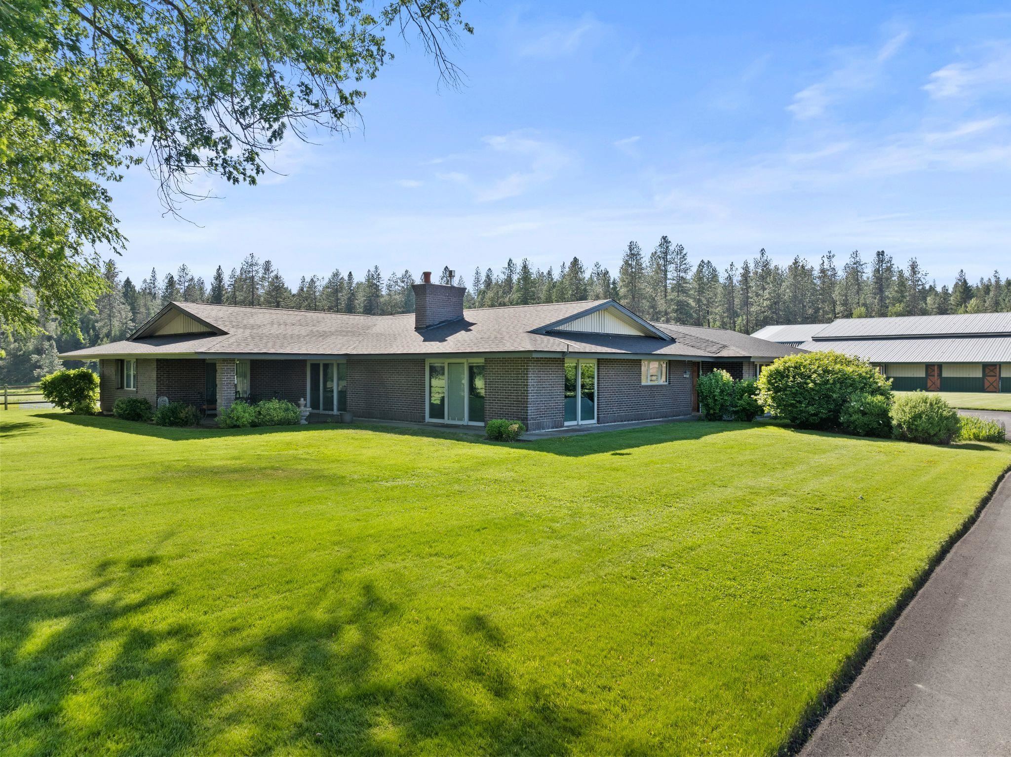 Property Photo: 24415 N Crescent Rd WA 99003