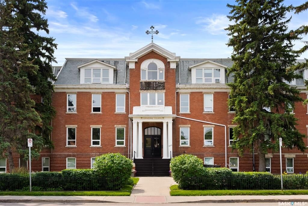 Property Photo: 3225 13th Avenue 408 SK S4T 1P5