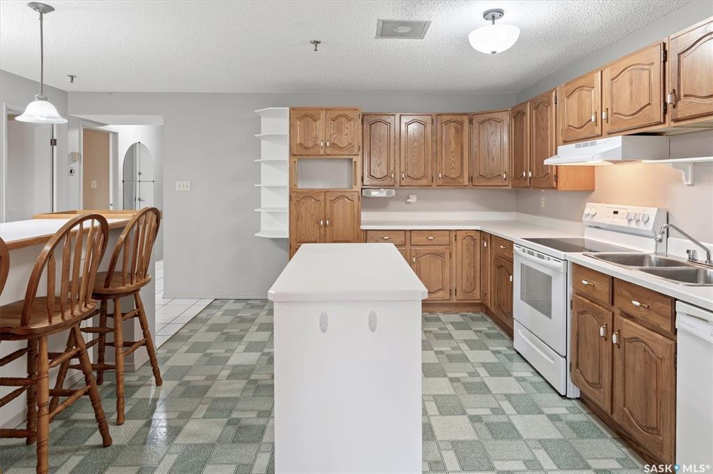 Property Photo: 510 5th Avenue N 704 SK S7K 2R2