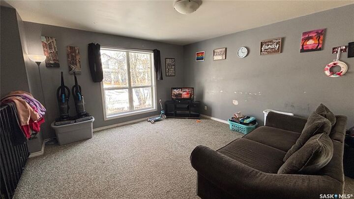 Property Photo: 409 U Avenue S SK S7M 3C4