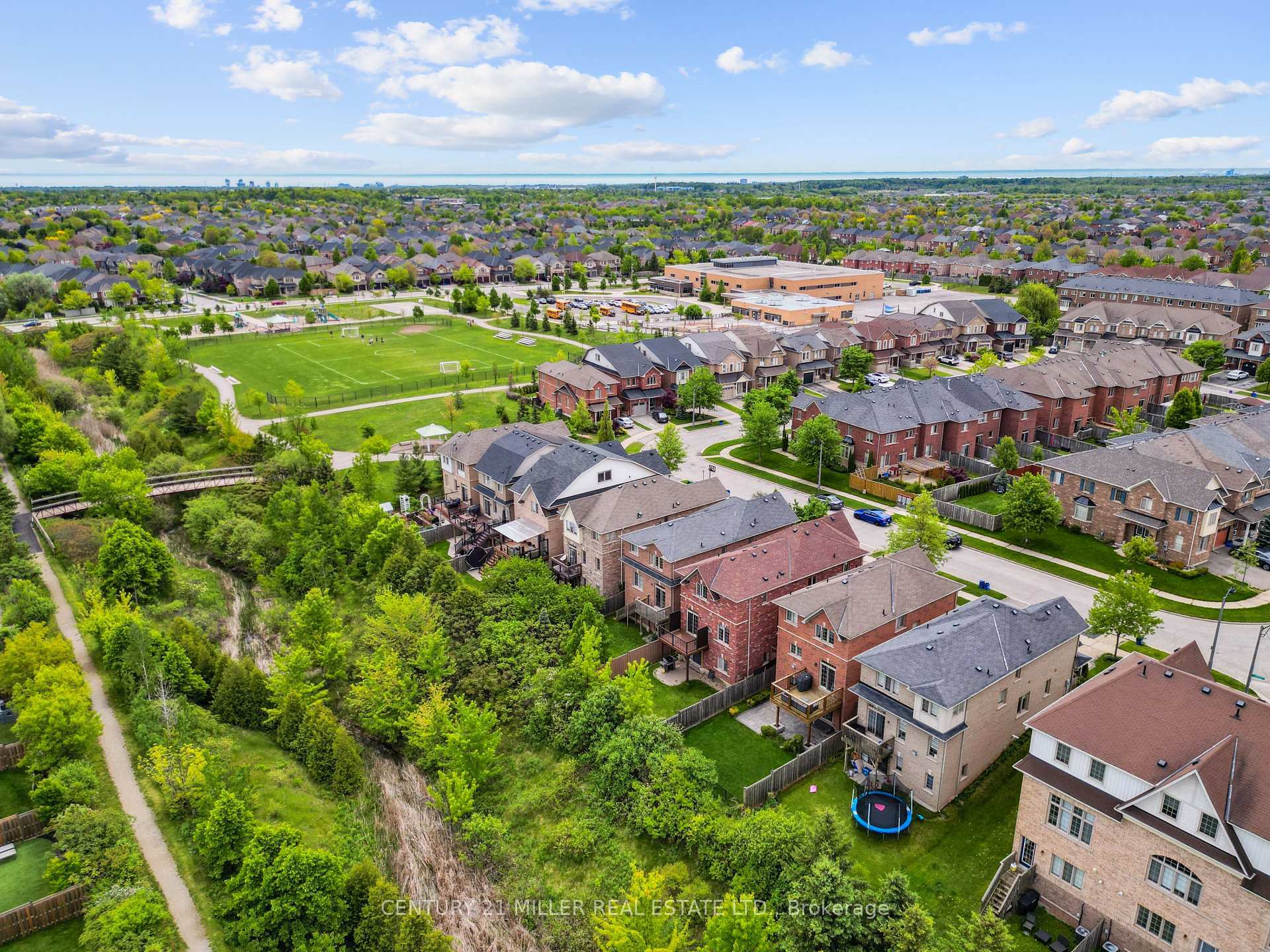 Photo de la propriété:  2139 Fiddlers Way  ON L6M 0M5 
