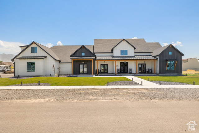 Property Photo:  105 W Hummingbird Ln  UT 84074 