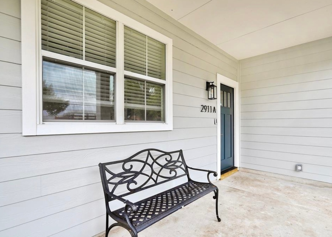 Property Photo: 2911 E 5th Street A TX 78702