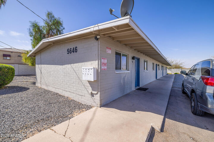 Property Photo:  5646 S Montezuma Street  AZ 85041 