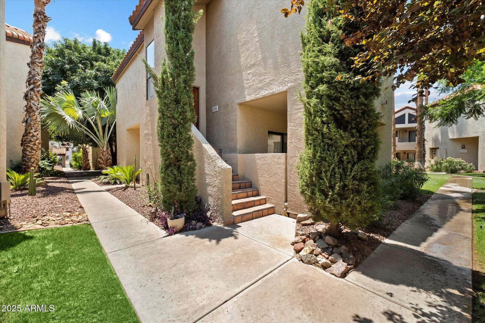 Property Photo:  10301 N 70th Street 204  AZ 85253 