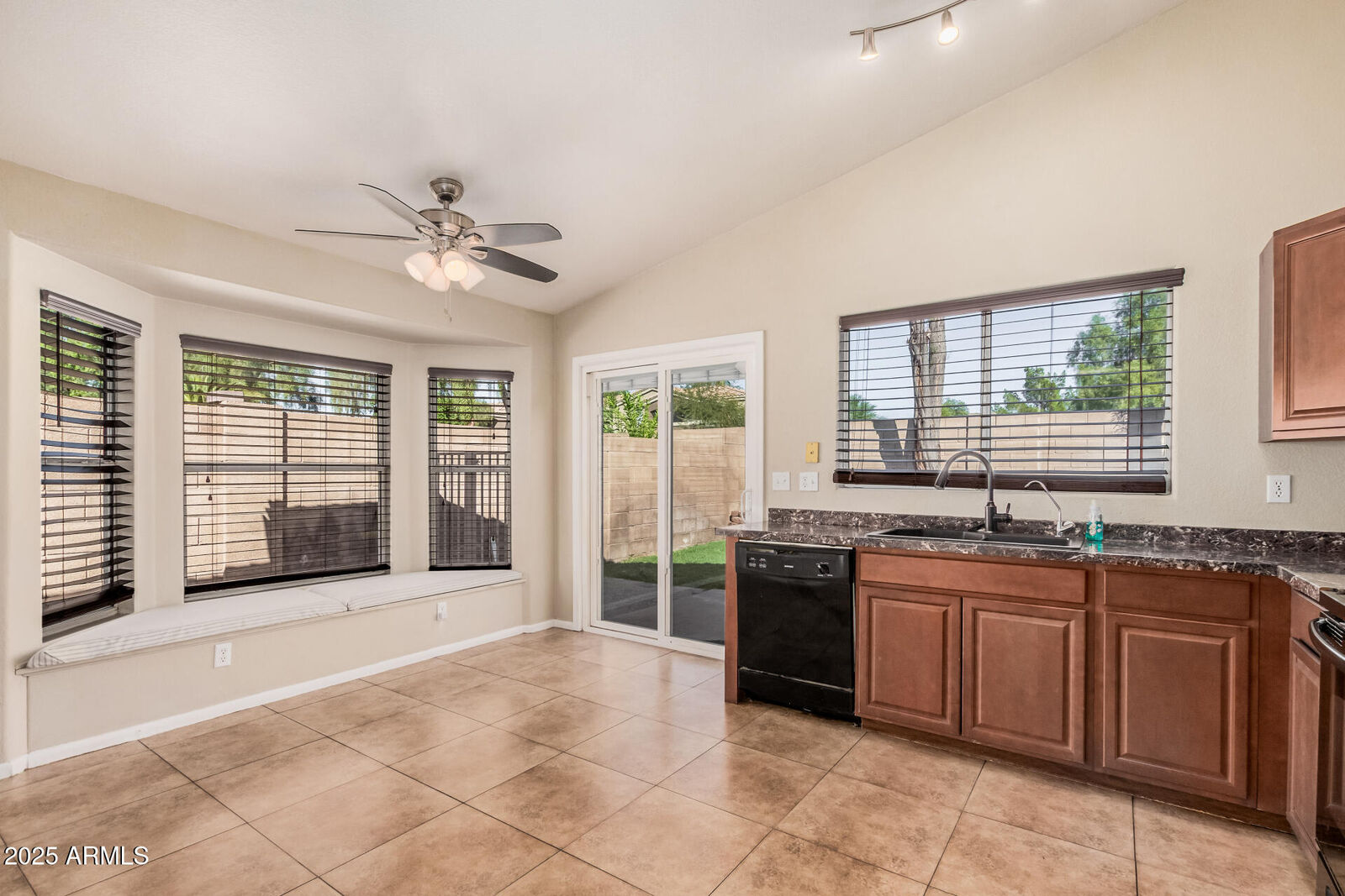 Property Photo: 21627 N 29th Drive AZ 85027