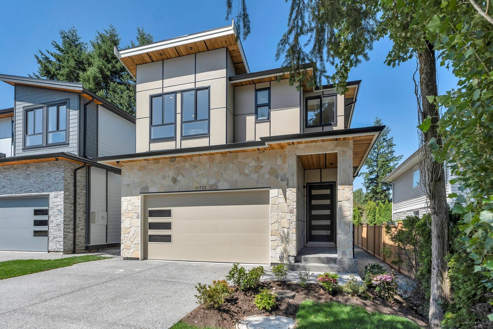 Property Photo: 11733 85A Avenue BC V4C 2V7