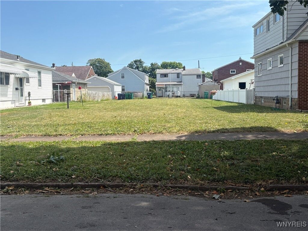Property Photo: 2479 Woodlawn Avenue NY 14301