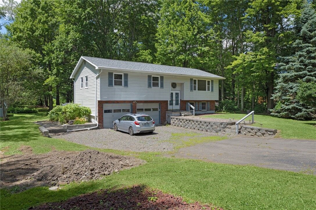 Property Photo:  7 Kimberly Drive  NY 13053 