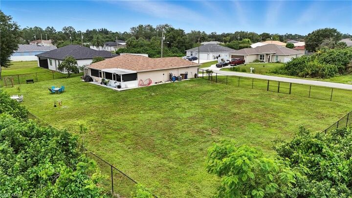 Property Photo: 2910 41st St SW FL 33976