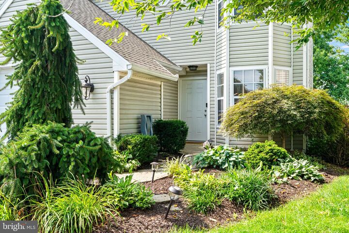 Property Photo:  6170 Spring Knoll Drive  PA 17111 