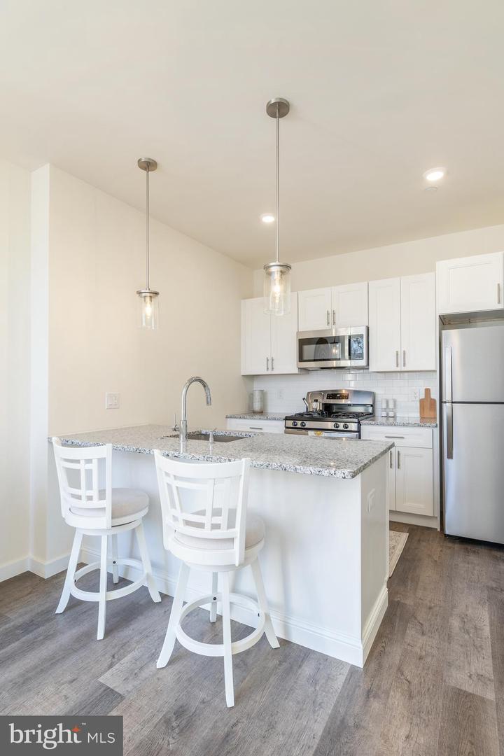 Property Photo:  1307 Germantown Avenue 14B  PA 19122 