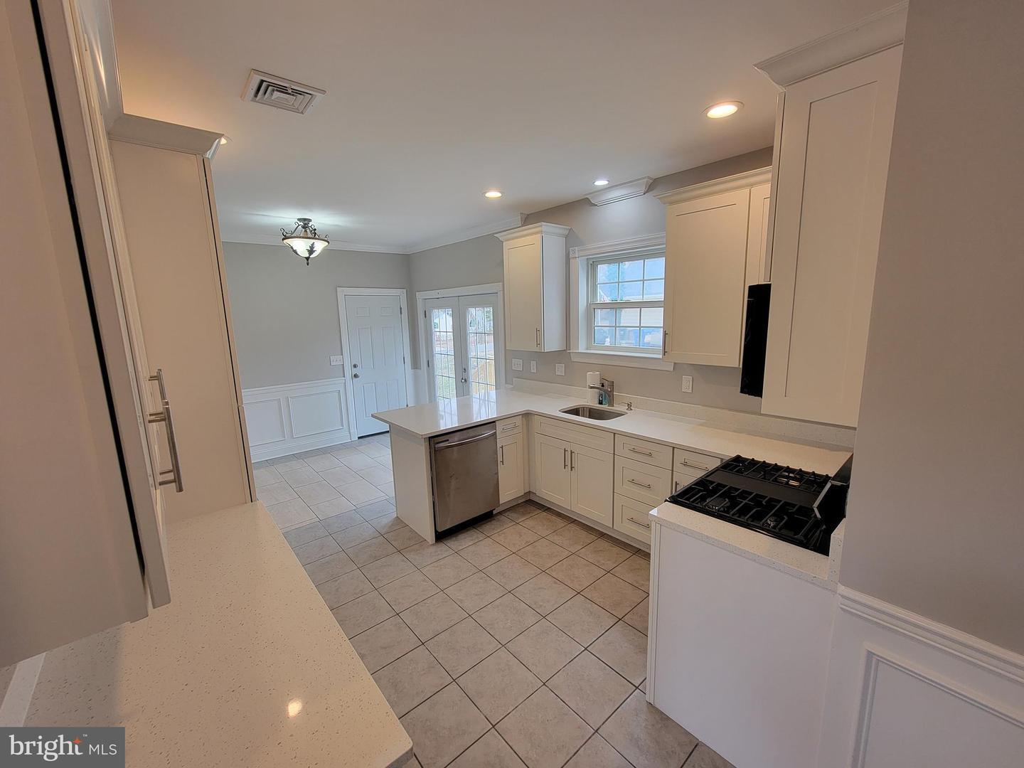 Property Photo: 33 Market Street NJ 08873