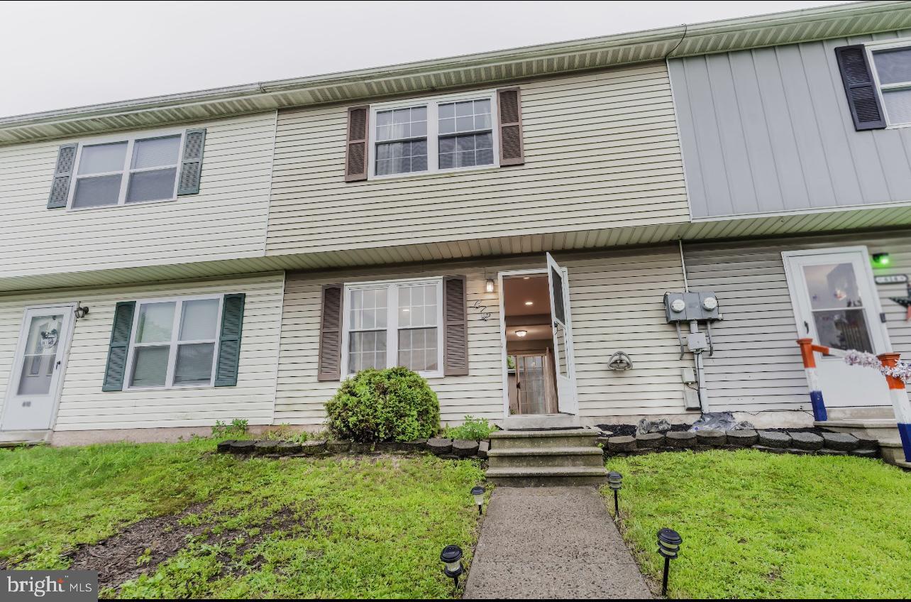Property Photo:  612 Morris Road  PA 18041 