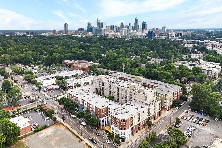 Property Photo:  1315 E Boulevard Boulevard 204  NC 28203 