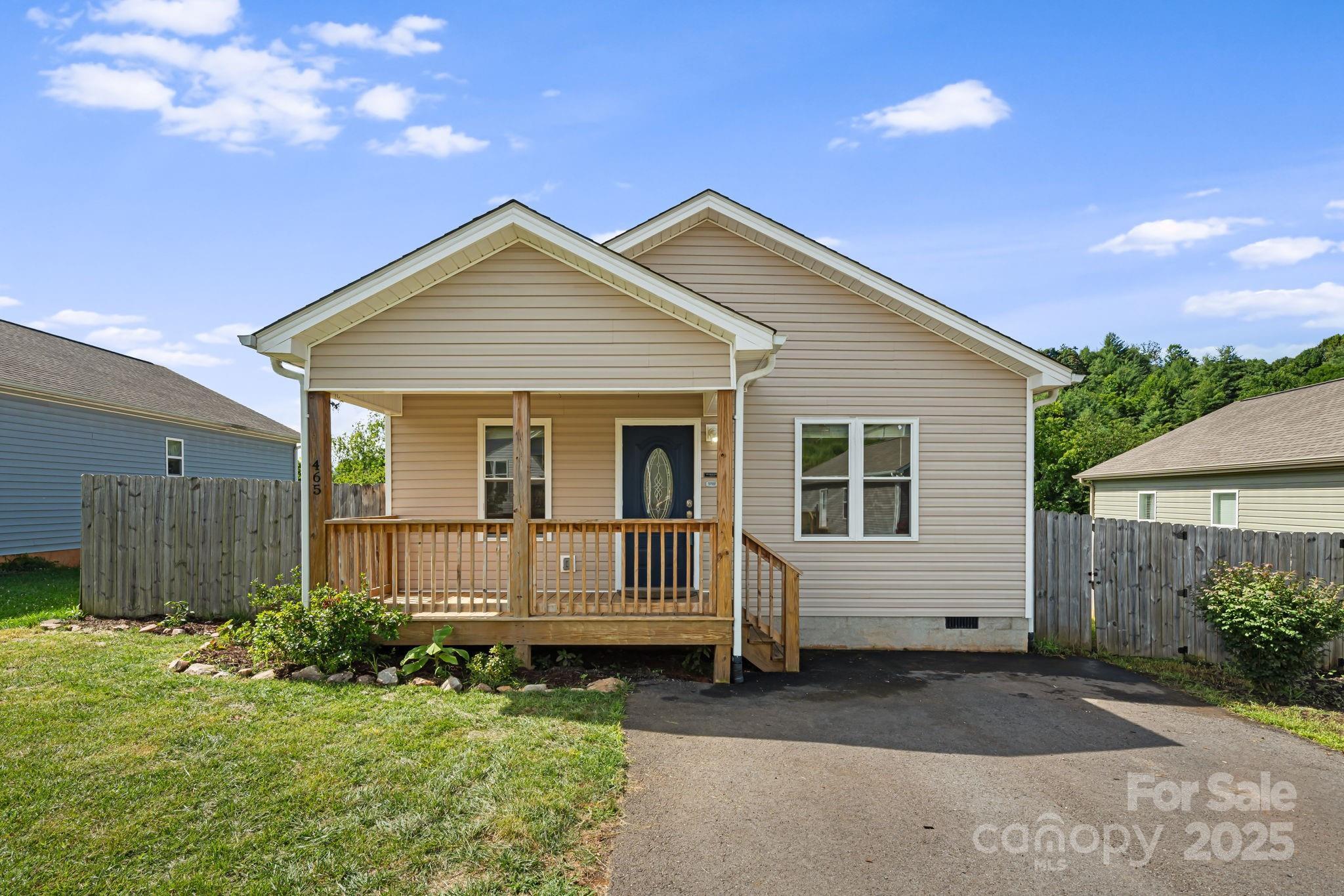 Property Photo: 465 Quinn Hill Lane NC 28754