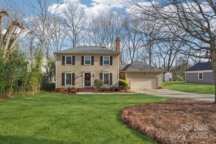 Property Photo:  3016 Heathcroft Court  NC 28269 