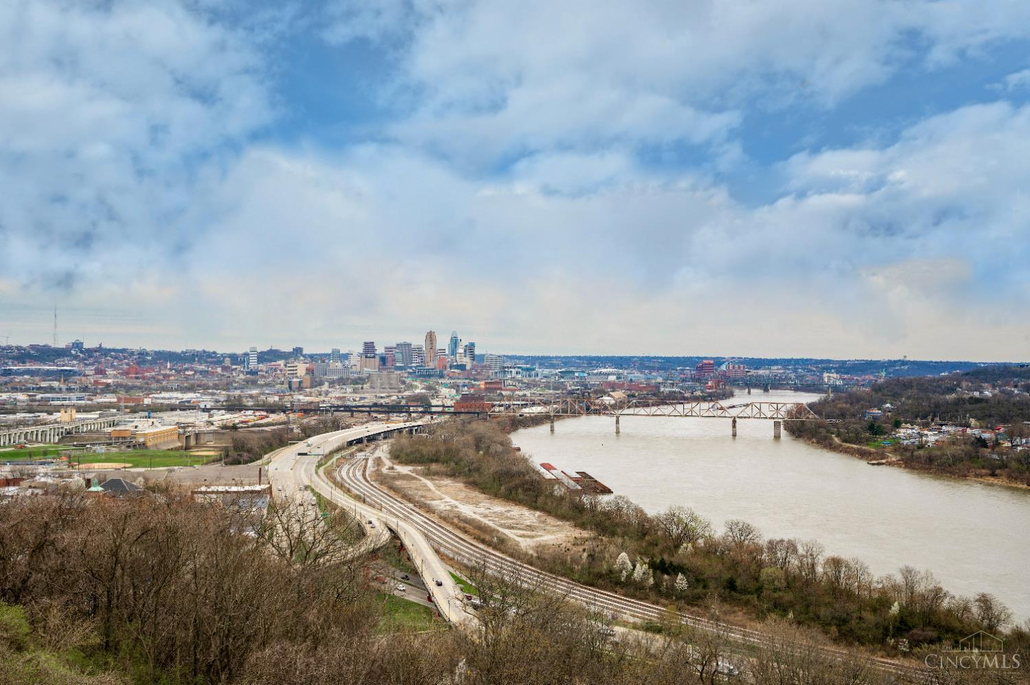Property Photo:  548 Davenport Avenue  OH 45204 