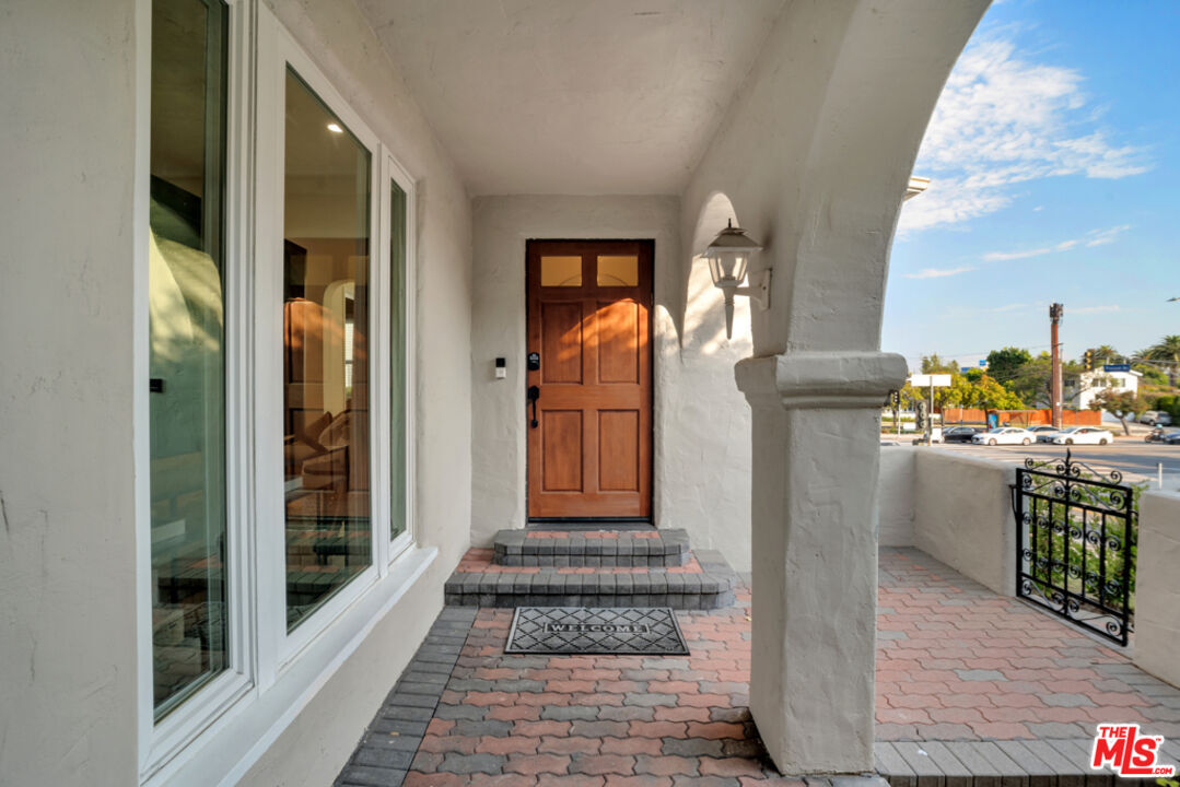 Property Photo: 2148 Prosser Ave CA 90025