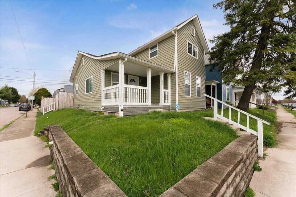 Property Photo: 94 E Woodrow Avenue OH 43207