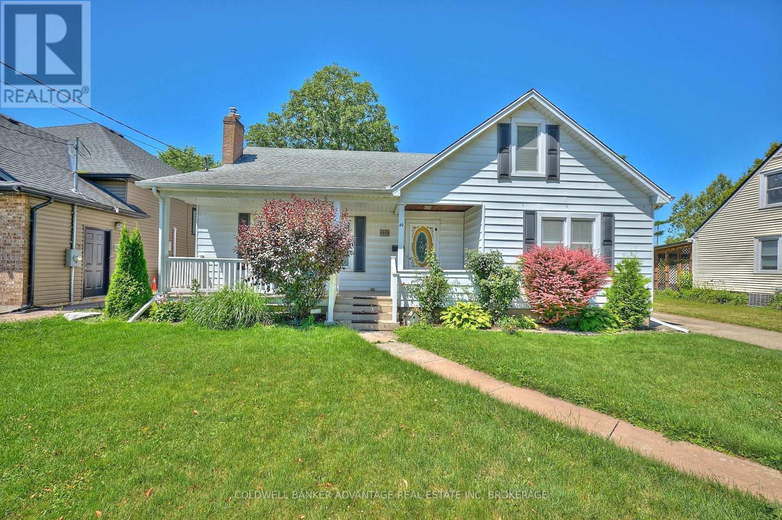 Photo de la propriété: 49 Carlton Avenue ON L3C 1P8
