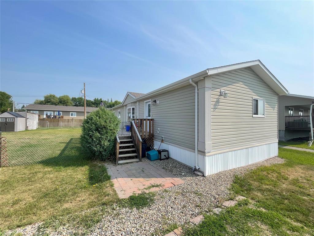 1146 Higgins Drive  Carberry MB R0K 0H0 photo