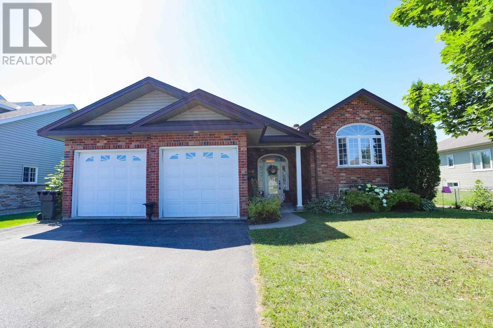 Property Photo: 150 Pageant Dr ON P6B 5S9