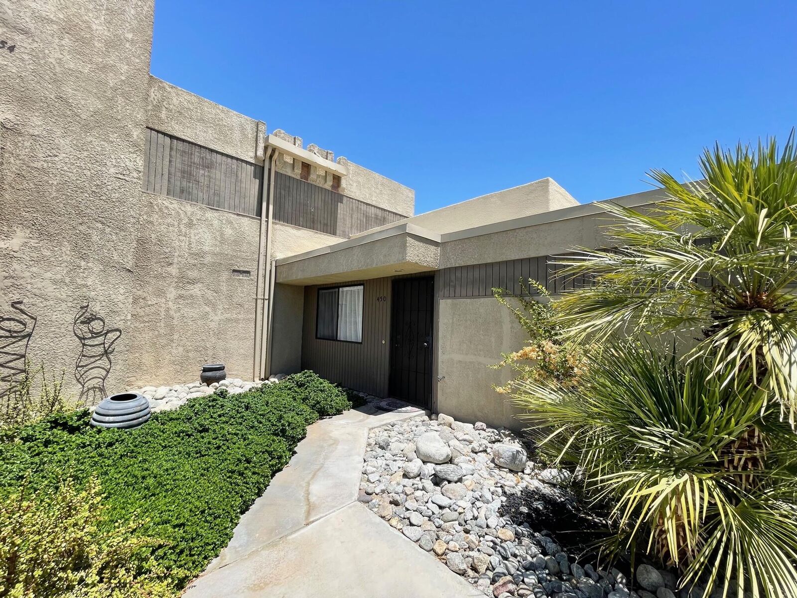 Property Photo:  450 Bradshaw Lane W 36  CA 92262 