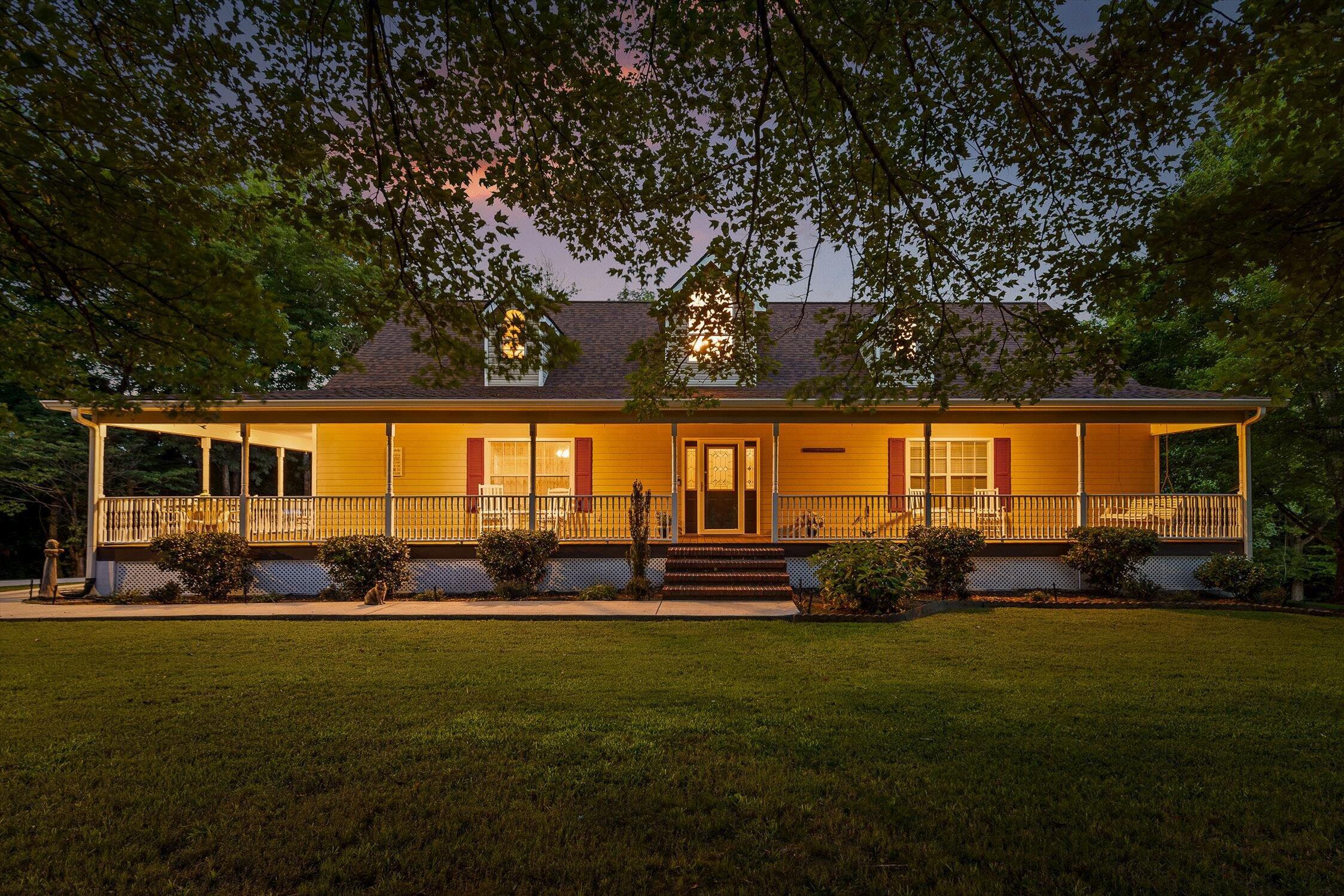 Property Photo: 275 Old Mullins Cove Rd TN 37397